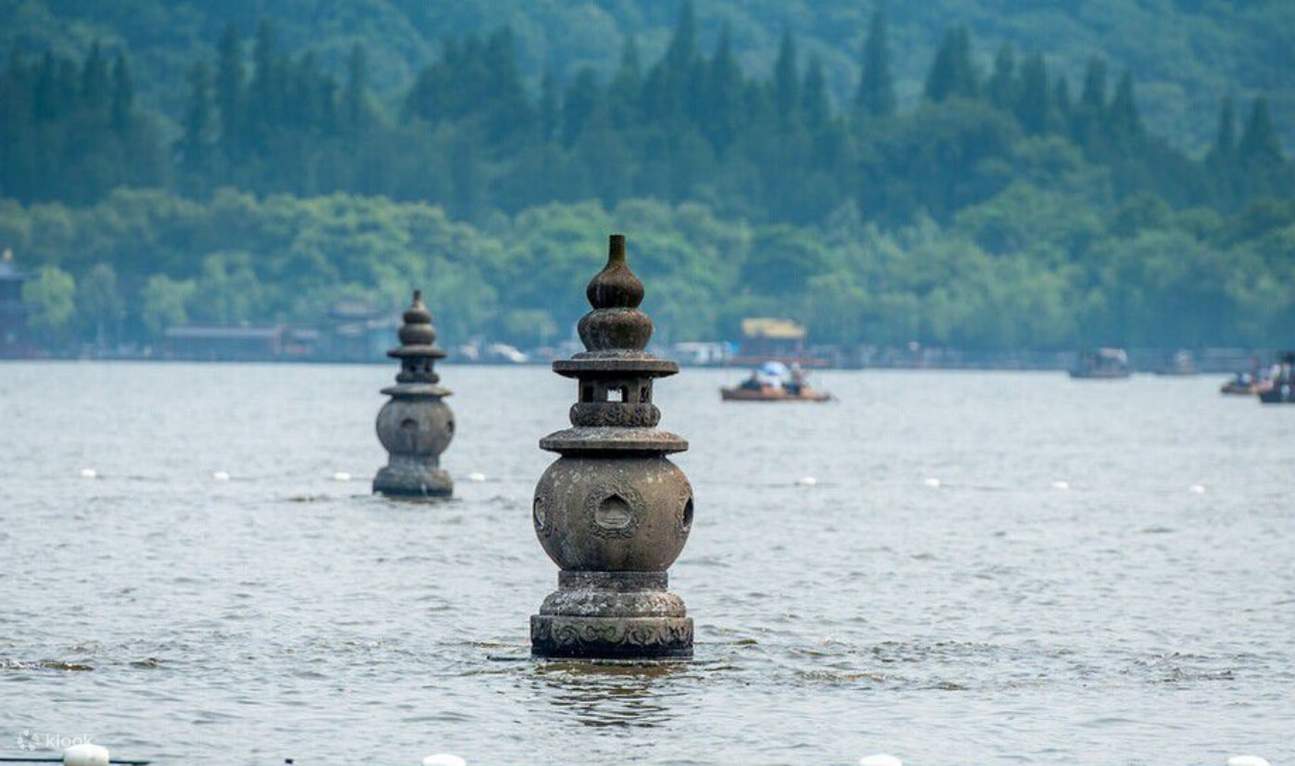 杭州西湖景勝地 + 蘇堤 + 西湖外交クルーズ + 月を映す 3 つのプール